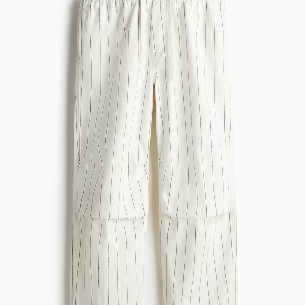 H&M loose fit twill White pinstriped pants